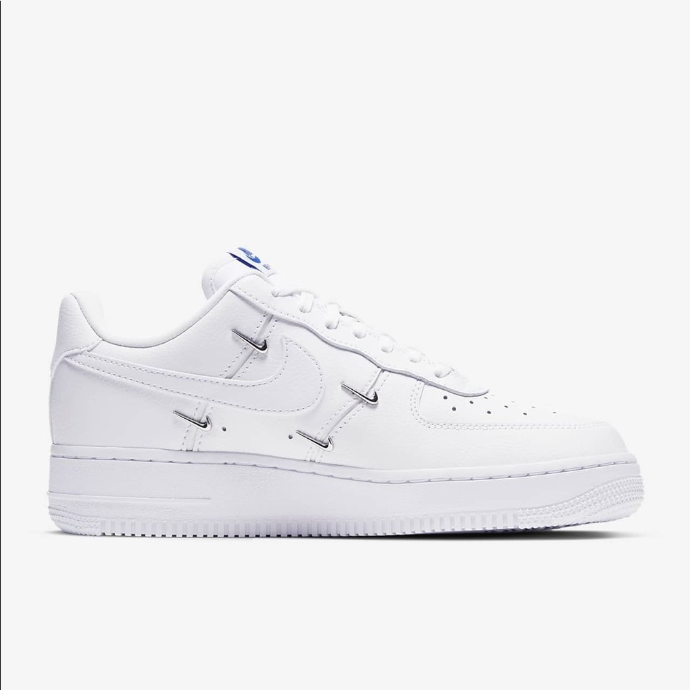 Women’s Nike Air Force 1 LX White - Picture 5 of 9